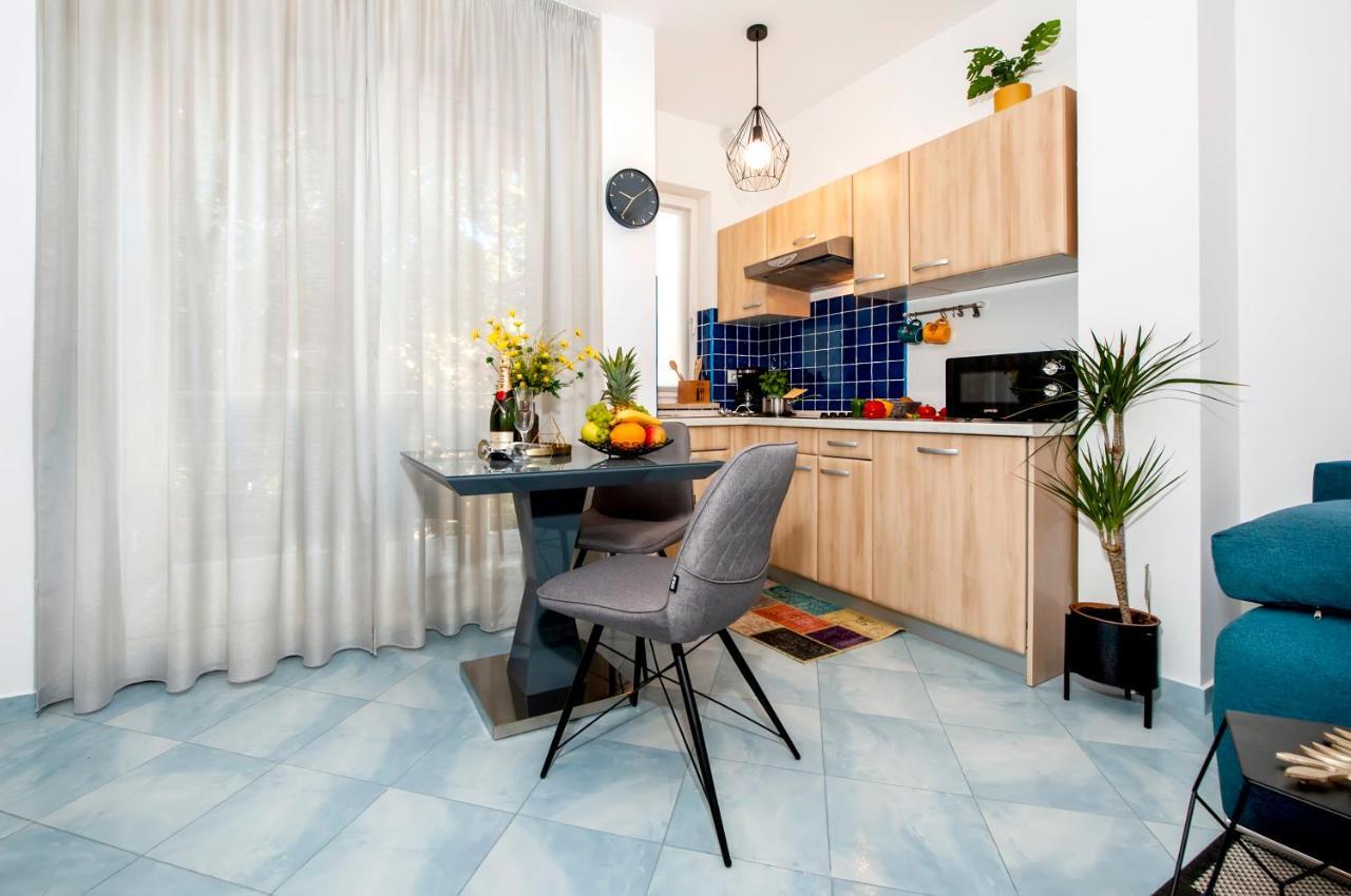 F&R Apartments II 로비니 외부 사진