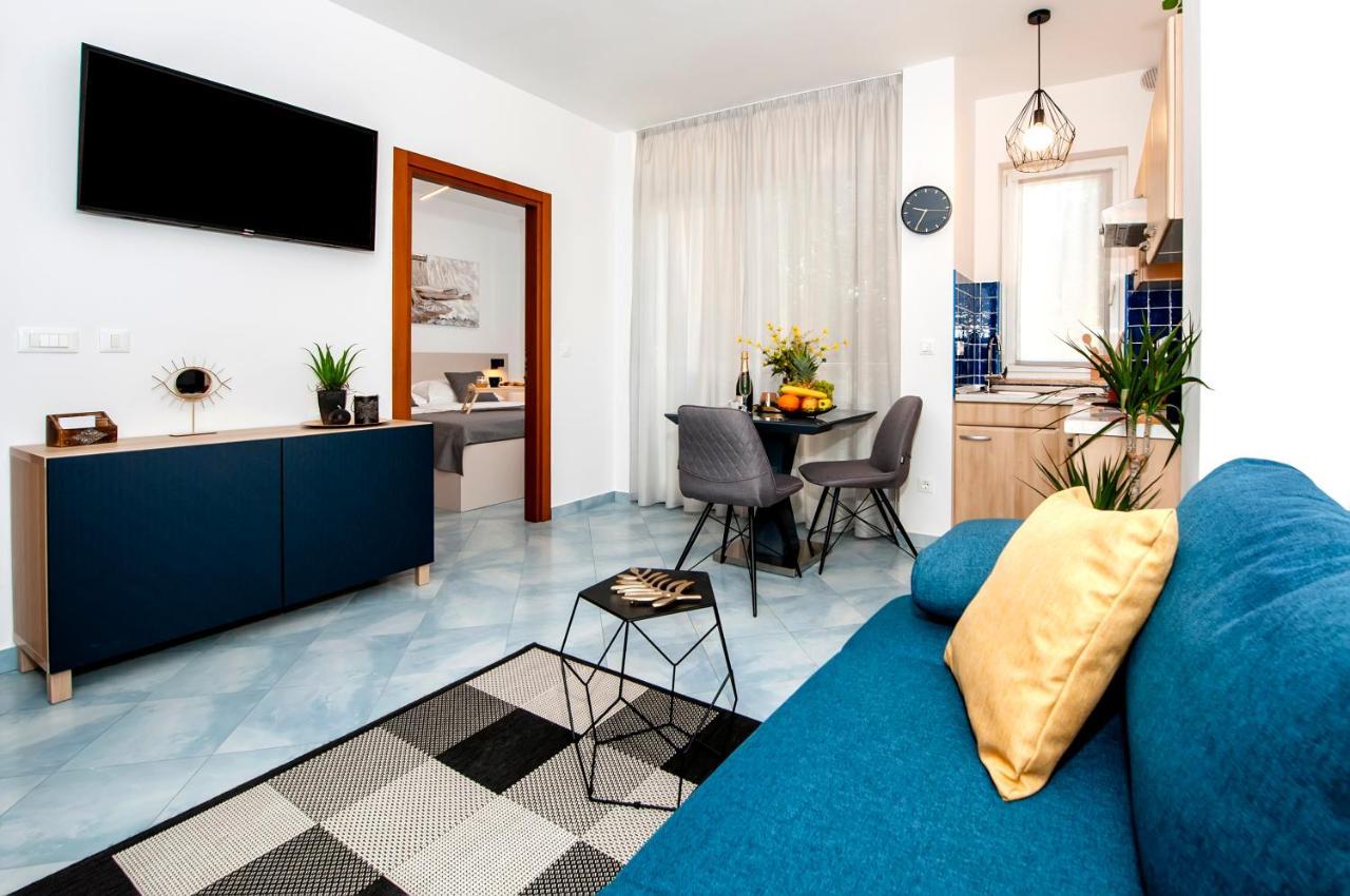 F&R Apartments II 로비니 외부 사진